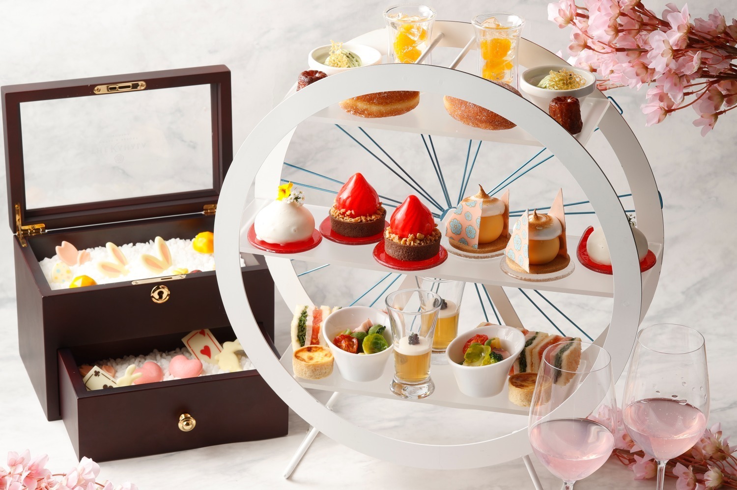 桜スイーツ｜春の味覚アフタヌーンティー、“桜香る”レアチーズやマラサダなどザ・カハラ・ホテル＆リゾート 横浜で