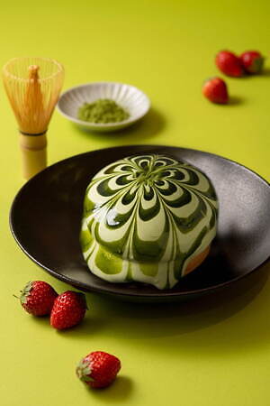 イシヤ日本橋、宇治抹茶×北海道産いちごの“とろける”パンケーキやあずき入り抹茶ラテ｜写真2