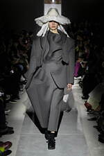 コム デ ギャルソン 2025年秋冬コレクション - 渦動する感覚｜写真4