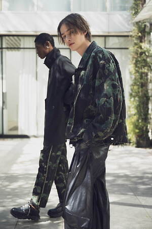 リヒト・ベシュトレーベン(Licht Bestreben) 2025-26年秋冬メンズコレクション  - 写真1