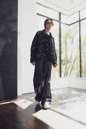 リヒト・ベシュトレーベン(Licht Bestreben) 2025-26年秋冬メンズコレクション  - 写真2