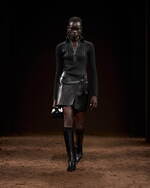 エルメス 25年秋冬ウィメンズコレクション - 端正にまとう、レザーとフェルトのあたたかな調和｜写真1