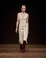 エルメス 25年秋冬ウィメンズコレクション - 端正にまとう、レザーとフェルトのあたたかな調和｜写真17