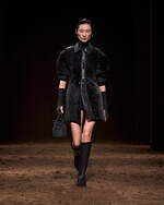 エルメス 25年秋冬ウィメンズコレクション - 端正にまとう、レザーとフェルトのあたたかな調和｜写真34