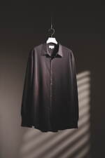 アダム エ ロぺ×カネマサ フィルの“ストレートシルエット”シャツ、青ストライプやキンガムチェック柄｜写真4