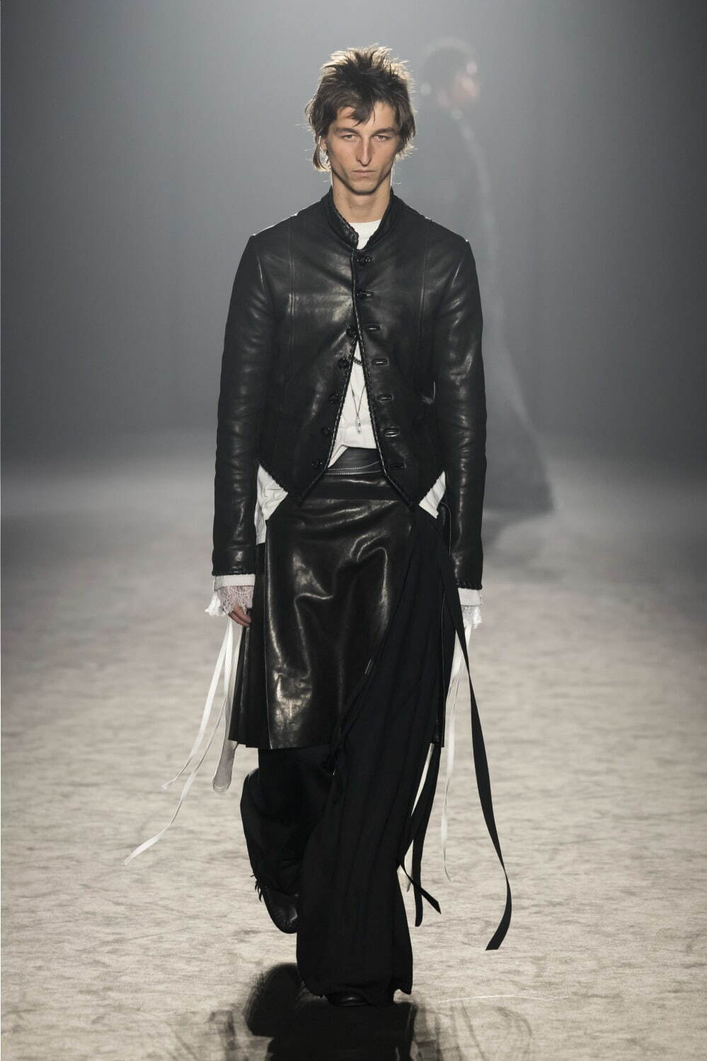 アン ドゥムルメステール(ANN DEMEULEMEESTER) 2025-26年秋冬ウィメンズコレクション  - 写真12
