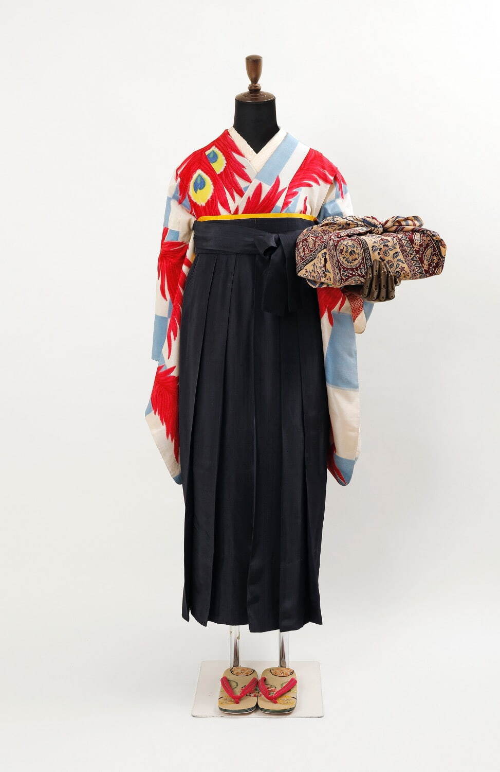 市松格子に孔雀羽文様(単衣)＋女袴