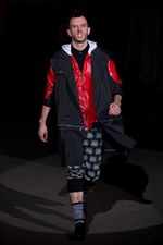 荒々しさ、男らしさを巧みに表現！yoshio kubo（ヨシオクボ）の2011年春夏コレクション｜写真8