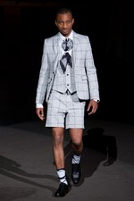 荒々しさ、男らしさを巧みに表現！yoshio kubo（ヨシオクボ）の2011年春夏コレクション｜写真20