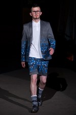 荒々しさ、男らしさを巧みに表現！yoshio kubo（ヨシオクボ）の2011年春夏コレクション｜写真24