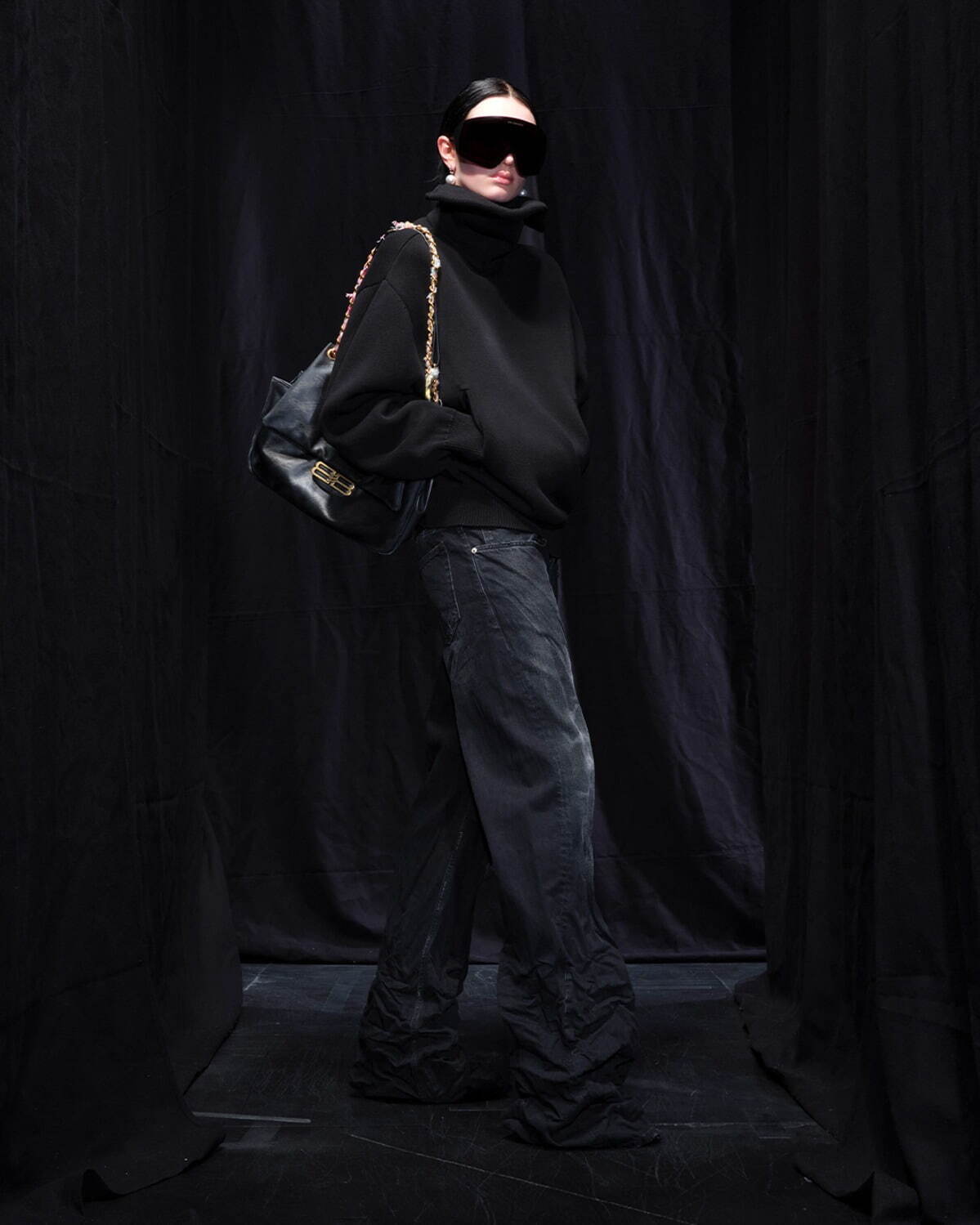 バレンシアガ(BALENCIAGA) 2025年冬ウィメンズ&メンズコレクション  - 写真18