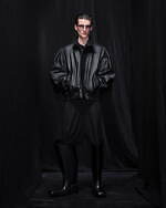 バレンシアガ 2025年冬コレクション - ドレスコードの再考と挑戦｜写真42