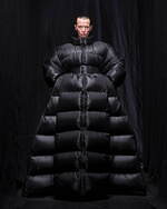 バレンシアガ 2025年冬コレクション - ドレスコードの再考と挑戦｜写真80