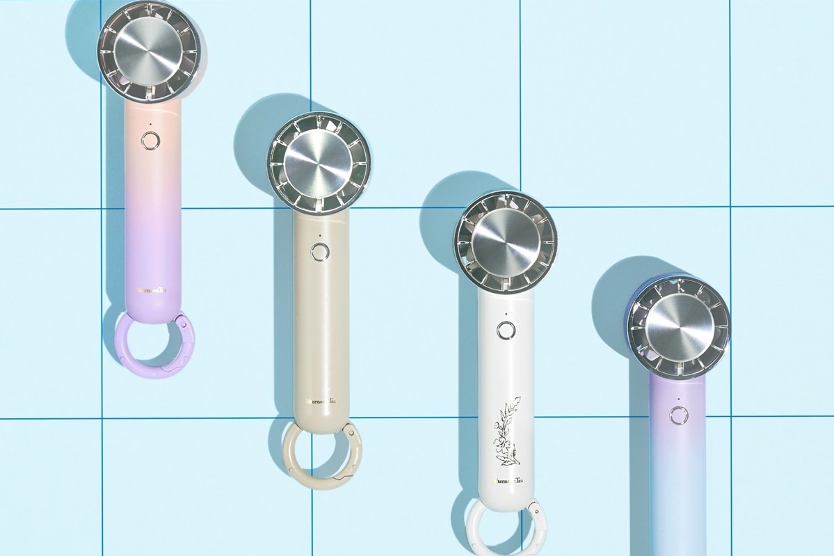 アフタヌーンティー・リビング“ひんやり”プレート付きハンディファン、ピンクやパープルのグラデカラーで