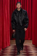 マリーン・セル 2025-26年秋冬コレクション - 幻想と現実の狭間、力強く官能的な装い｜写真30