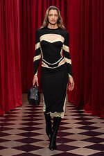 マリーン・セル 2025-26年秋冬コレクション - 幻想と現実の狭間、力強く官能的な装い｜写真32