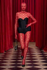 マリーン・セル 2025-26年秋冬コレクション - 幻想と現実の狭間、力強く官能的な装い｜写真39