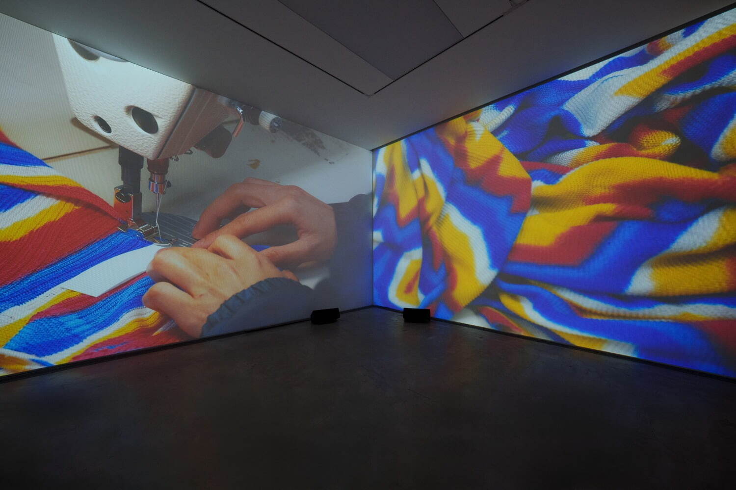 CFCLの展覧会が表参道・GYREで、“3Dコンピューター・ニッティング技術”を軸に製作過程に迫る｜写真10