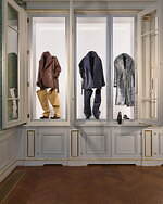 ロエベ 2025-26年秋冬コレクション、アートとクラフトの遊び心でアイデアを形に｜写真2