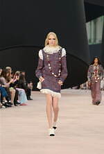 シャネル 2025年秋冬コレクション - 相反するものが軽やかに戯れる“想像力の世界”｜写真17