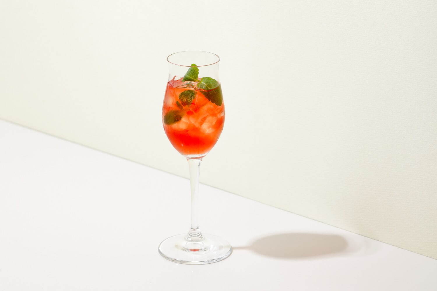 パーク ハイアット 京都“日本茶ペアリング”楽しむ夏アフタヌーンティー、桃コンフィ＆レモンタルトなど｜写真2