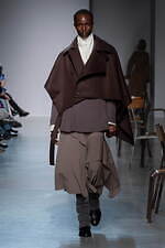 ウジョー 2025-26年秋冬コレクション - スクールファッションから外れた自己表現｜写真14