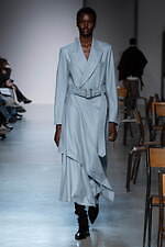 ウジョー 2025-26年秋冬コレクション - スクールファッションから外れた自己表現｜写真16