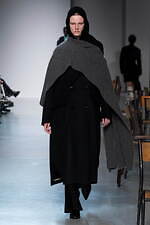 ウジョー 2025-26年秋冬コレクション - スクールファッションから外れた自己表現｜写真26