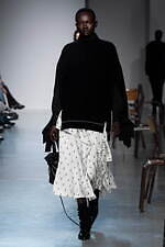 ウジョー 2025-26年秋冬コレクション - スクールファッションから外れた自己表現｜写真29