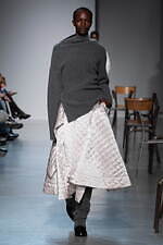 ウジョー 2025-26年秋冬コレクション - スクールファッションから外れた自己表現｜写真34