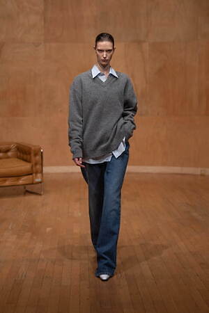 ジュリー ケーゲル(Julie Kegels) 2025-26年秋冬ウィメンズコレクション  - 写真1