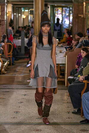 キコ・コスタディノフ(KIKO KOSTADINOV) 2025-26年秋冬ウィメンズコレクション  - 写真8