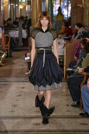 キコ・コスタディノフ(KIKO KOSTADINOV) 2025-26年秋冬ウィメンズコレクション  - 写真9