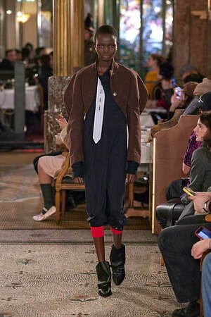 キコ・コスタディノフ(KIKO KOSTADINOV) 2025-26年秋冬ウィメンズコレクション  - 写真23