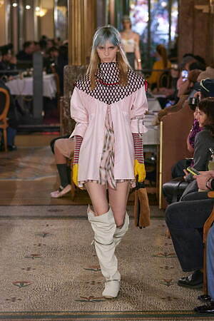 キコ・コスタディノフ(KIKO KOSTADINOV) 2025-26年秋冬ウィメンズコレクション  - 写真27