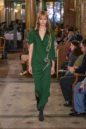 キコ・コスタディノフ(KIKO KOSTADINOV) 2025-26年秋冬ウィメンズコレクション  - 写真30