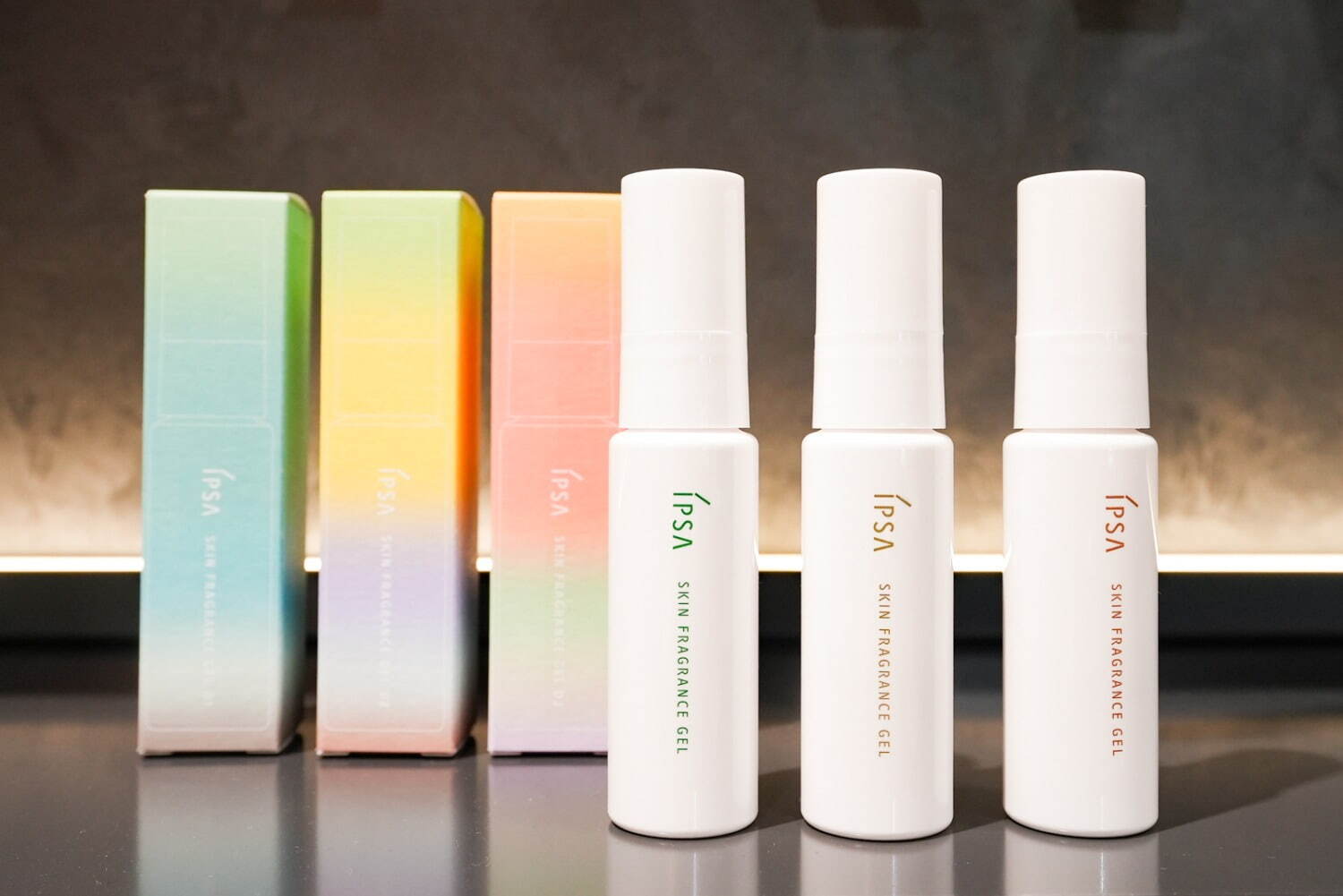 (左から)イプサ スキンフレグランスジェル 25mL 01,02,03 各4,400円(編集部調べ)＜新製品＞