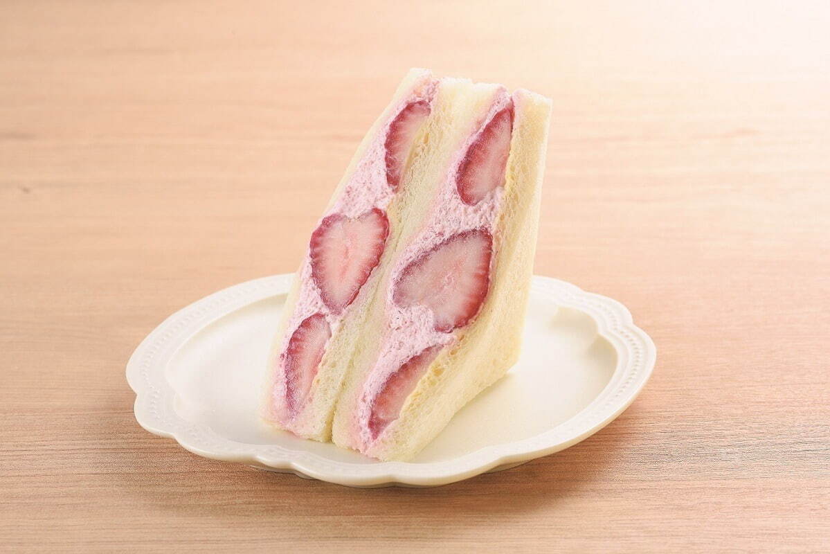 ローソン、栃木県産いちご「とちあいか」のロールケーキ＆苺