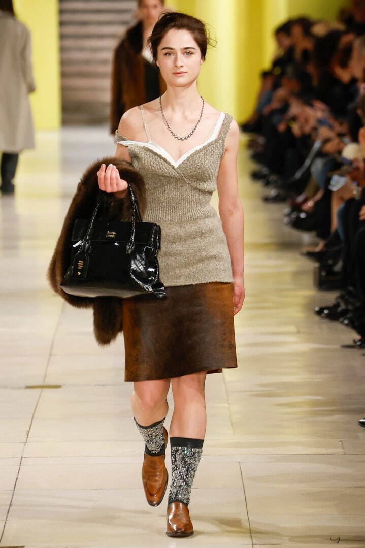 ミュウミュウ(MIU MIU) 2025-26年秋冬ウィメンズコレクション  - 写真44