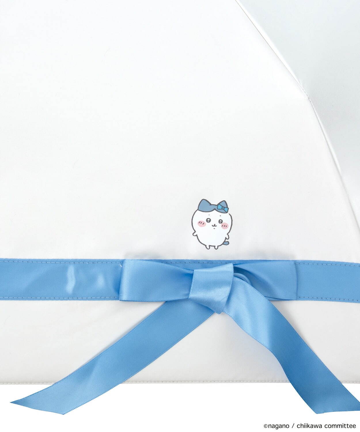 ちいかわ×Wpc.“お花見楽しむハチワレやうさぎたち”のビニール傘＆日傘、花びら舞う総柄で｜写真7
