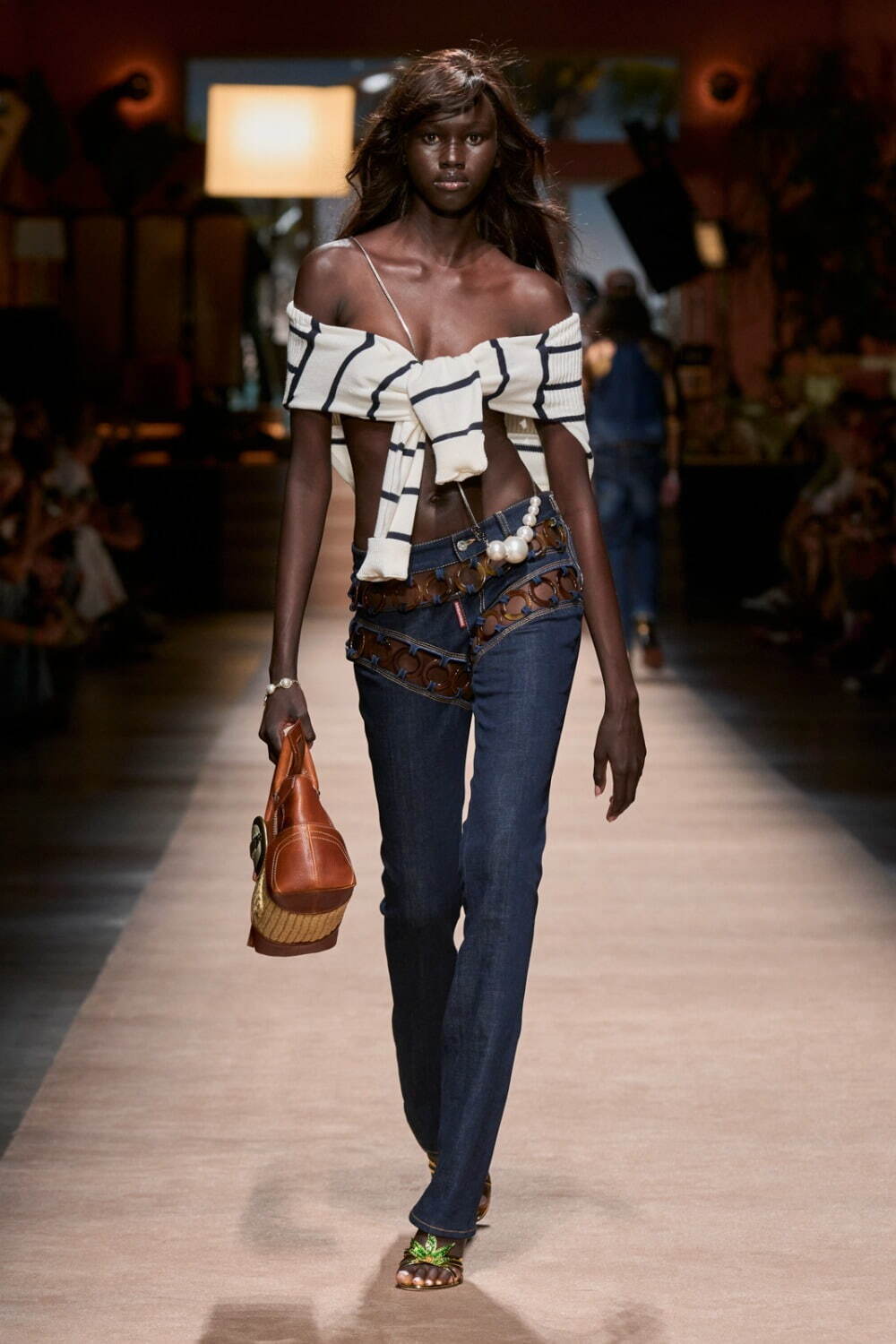 ディースクエアード 2024年春夏｜female ビスチェ(ブラ)