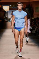 ディースクエアード 2024年春夏コレクション - カジュアルのエロティスム｜写真14