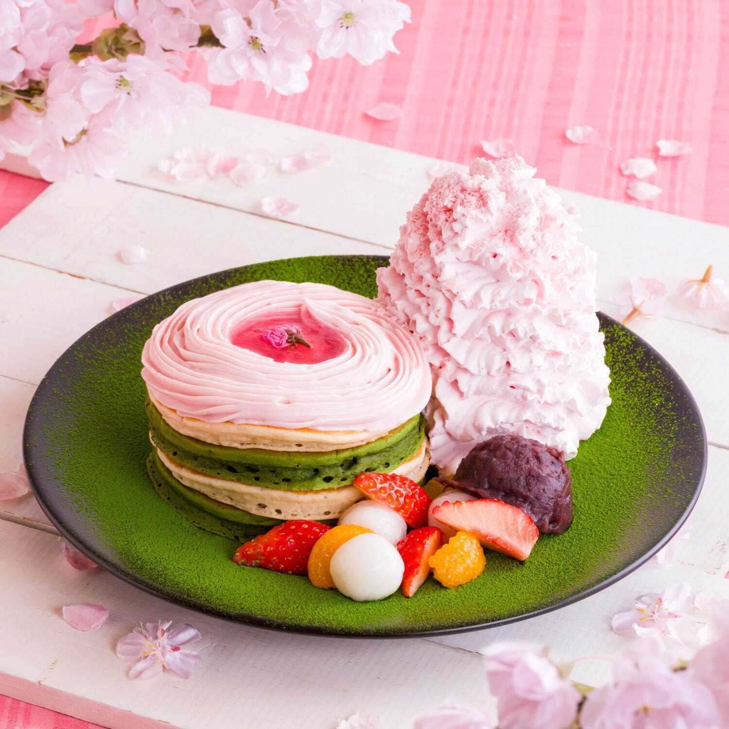 「桜ブロッサムパンケーキ」2,145円 ※テイクアウト不可