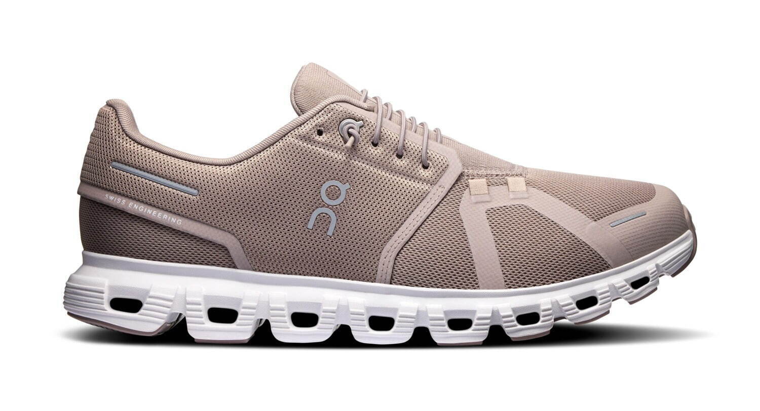 「クラウド シックス」 18,700円