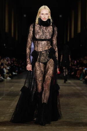 マックイーン(McQueen) 2025-26年秋冬ウィメンズ&メンズコレクション  - 写真13