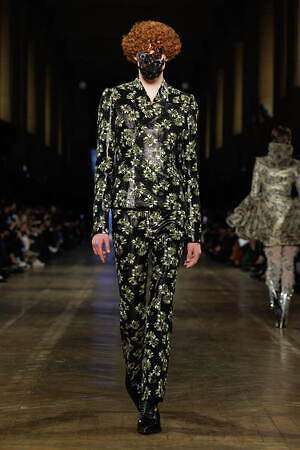 マックイーン(McQueen) 2025-26年秋冬ウィメンズ&メンズコレクション  - 写真40