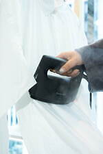 パナソニックの人気「衣類スチーマー」で簡単シワのばし！お気に入りの衣服を美しくキープ｜写真5