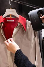 パナソニックの人気「衣類スチーマー」で簡単シワのばし！お気に入りの衣服を美しくキープ｜写真3