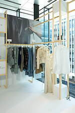 パナソニックの人気「衣類スチーマー」で簡単シワのばし！お気に入りの衣服を美しくキープ｜写真7