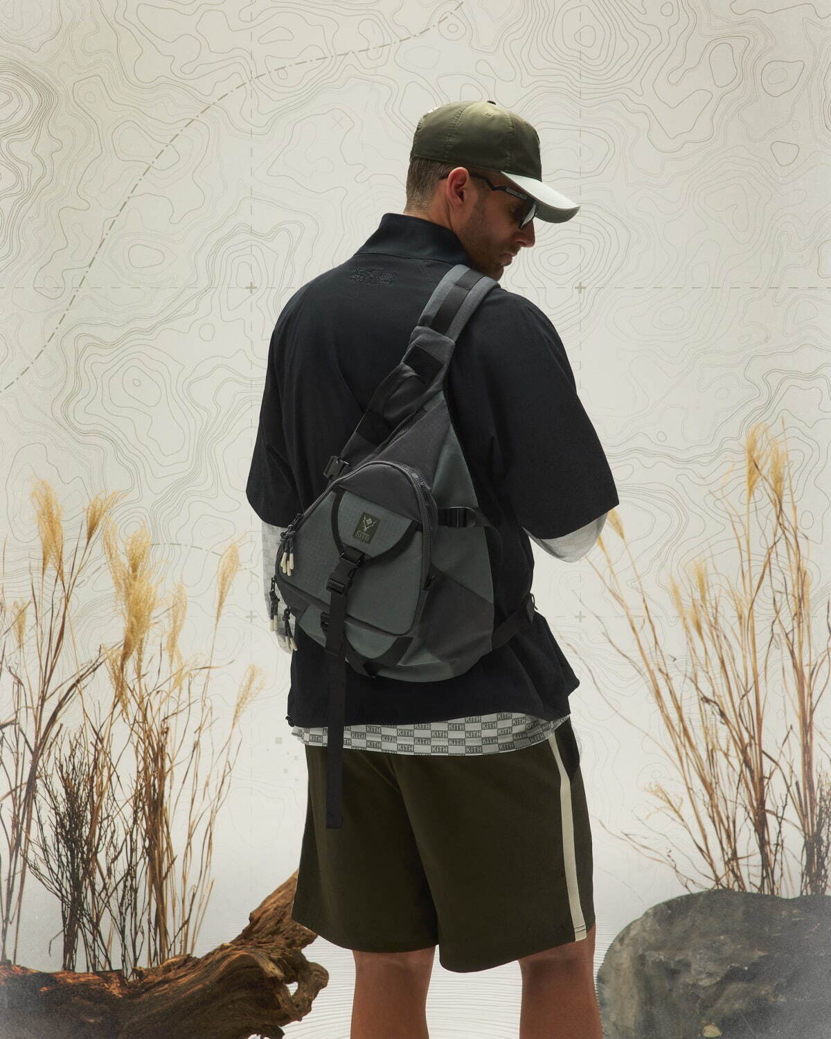 Kith×サウス2 ウエスト8×コロンビア、高機能ハイキングシューズやコラボグラフィックのジャケット｜写真45